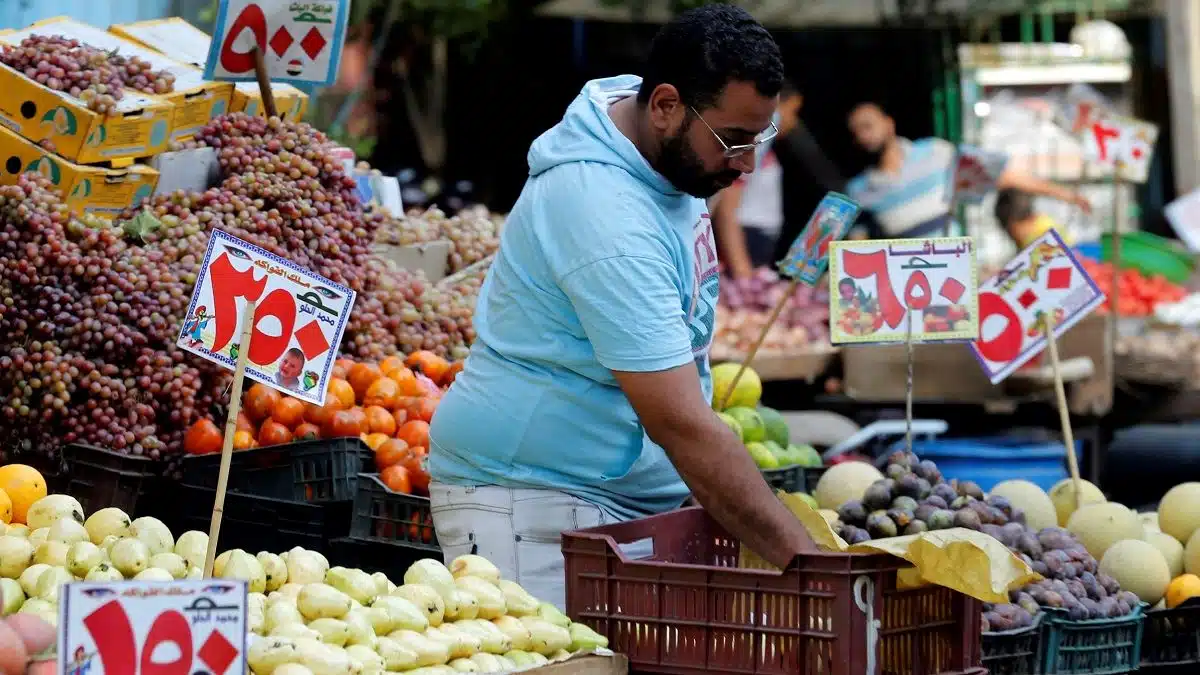 Egypt’s inflation falls to 3-month low on easing food prices