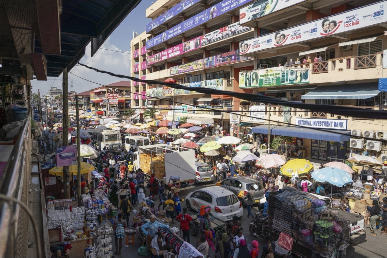 Shoppers at the Makola market in Accra, Ghana