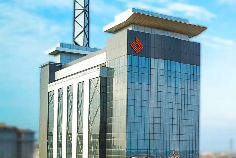 Nigeria’s biggest banking group sees first profit drop in 6 years